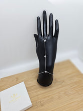 Chaîne de main queen